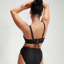 Haut Femme effet galbant Triangle noir