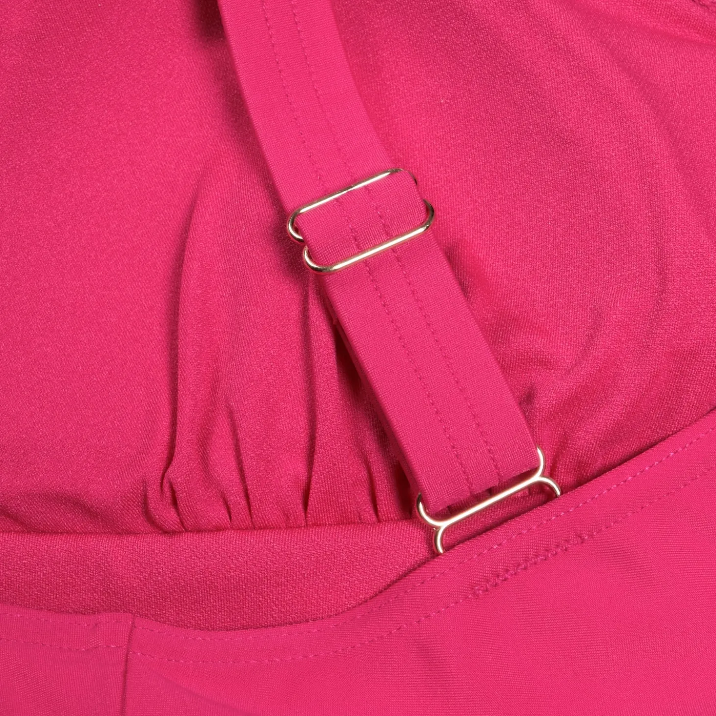 Maillot de bain 1 pièce Shaping à encolure en V pour Femmes Magenta Brume