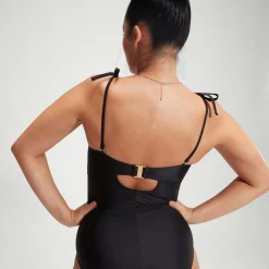 Maillot de bain Femme effet galbant Bandeau noir