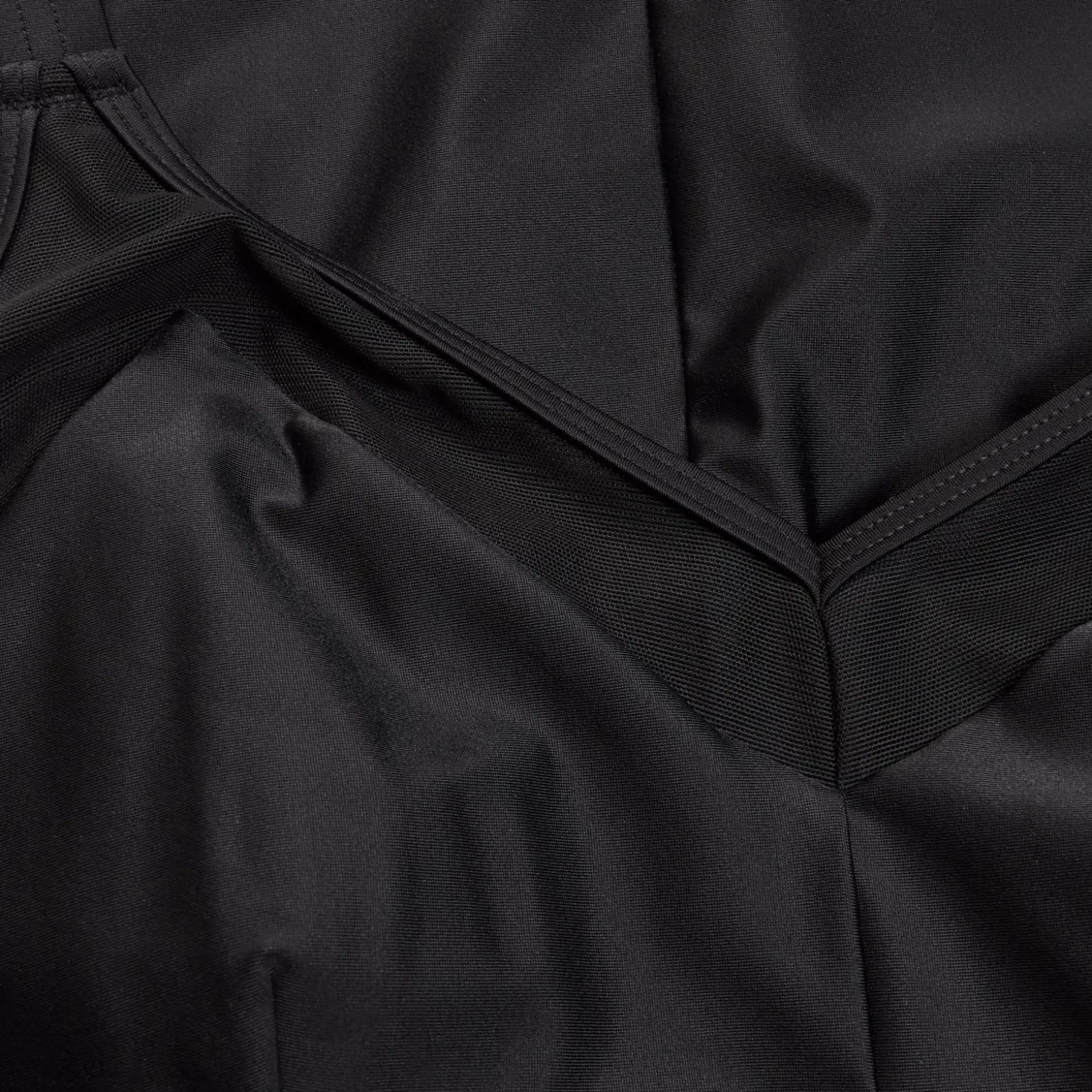 Maillot de bain Femme effet galbant détails en maille Asymmetric noir