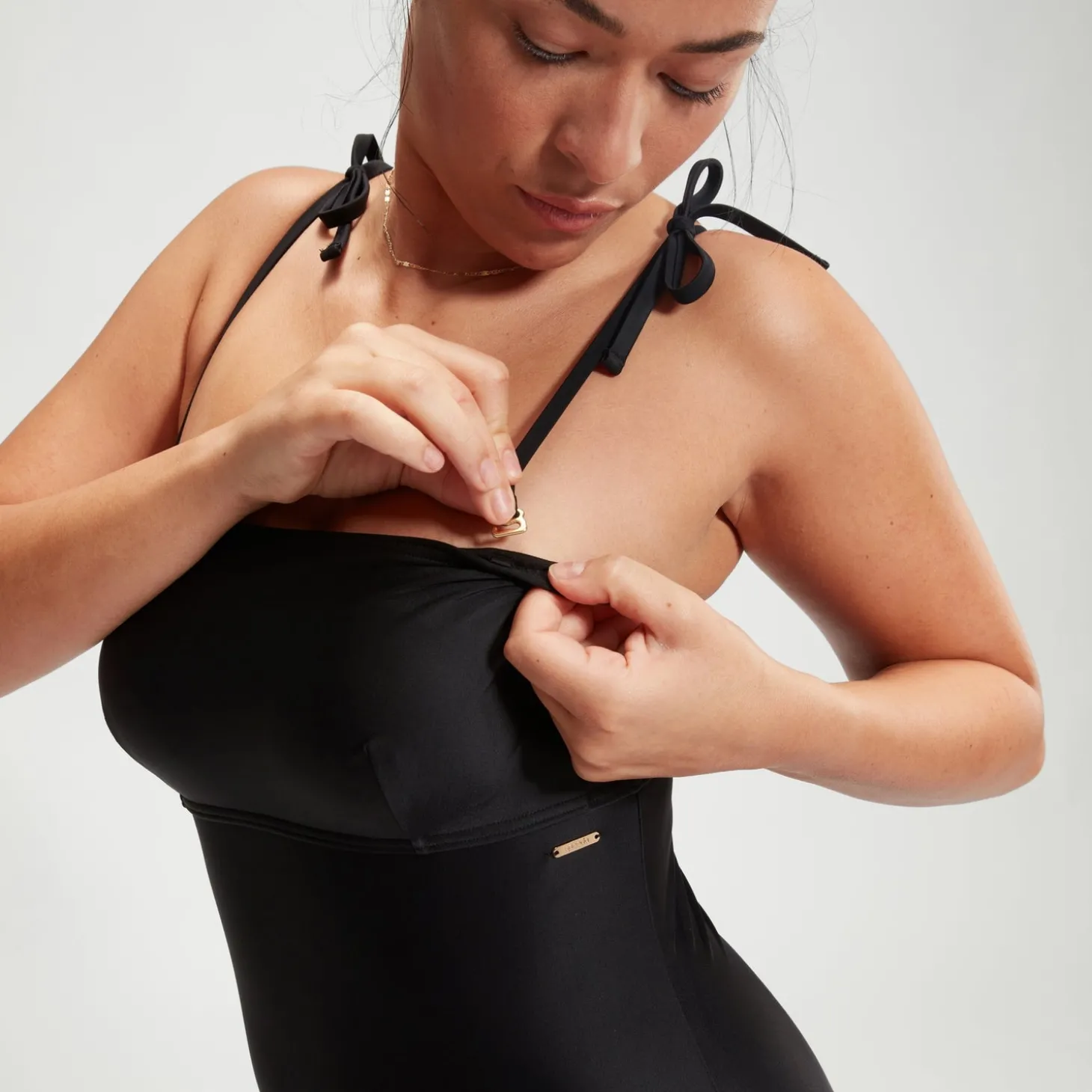 Maillot de bain Femme effet galbant Bandeau noir