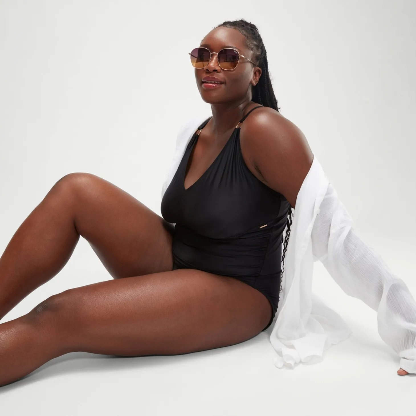 Maillot de bain grande taille Femme effet galbant col en V noir