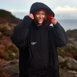 Poncho à manches longues pour adulte noir/rouge