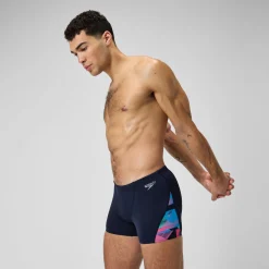 Short de bain Hommes coupe en V Allover Digital pour Hommes Bleu marine profond/Rouge sirène