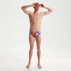 Slip de bain Club Training homme 5 cm Allover Digital Bleu/violet/rouge