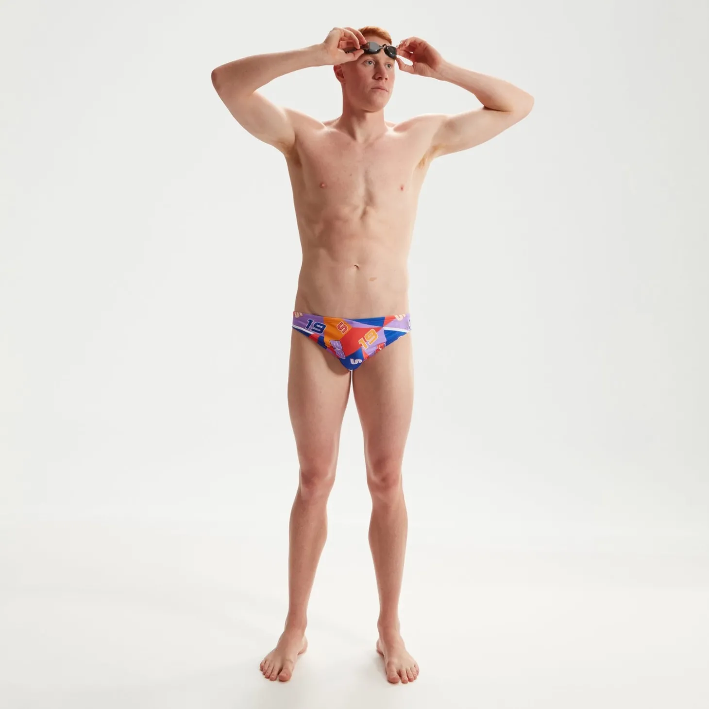 Slip de bain Club Training homme 5 cm Allover Digital Bleu/violet/rouge