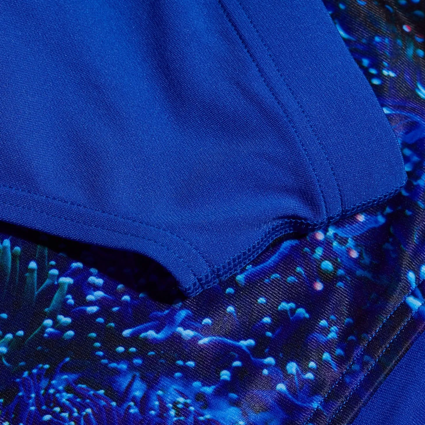 Slip de bain Homme Allover Digital 7 cm noir/bleu