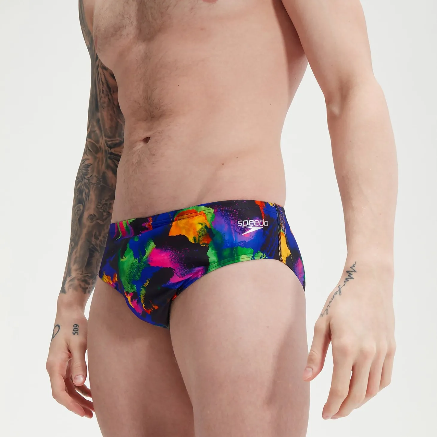 Slip de bain Homme Club Training Allover Digital 8 cm noir/mangue