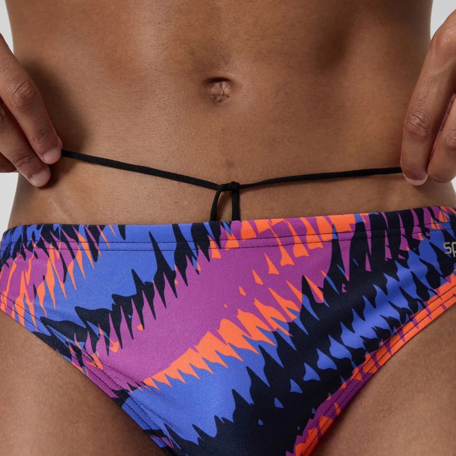 Slip de bain Homme Club Training imprimé 5 cm bleu/rose