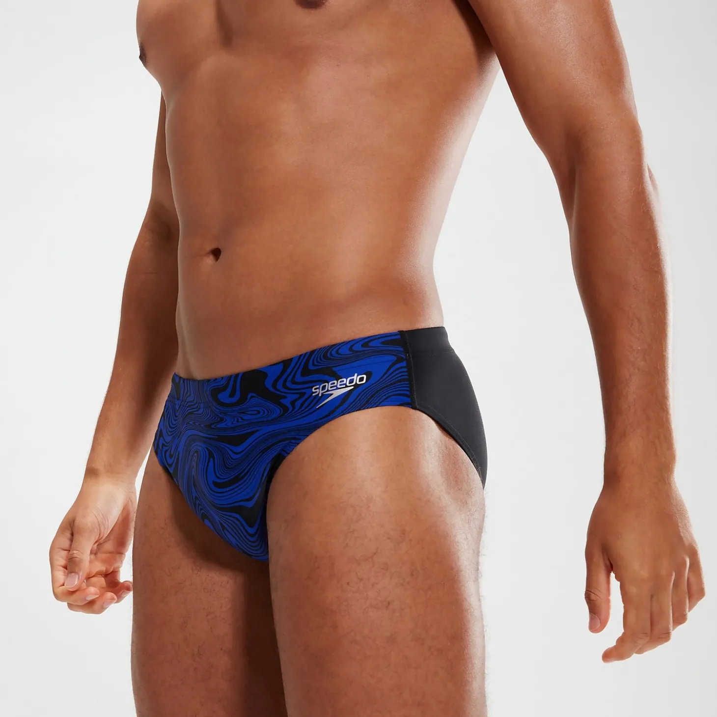 Slip de bain Homme Kaleidoscope V Training 7 cm noir/bleu