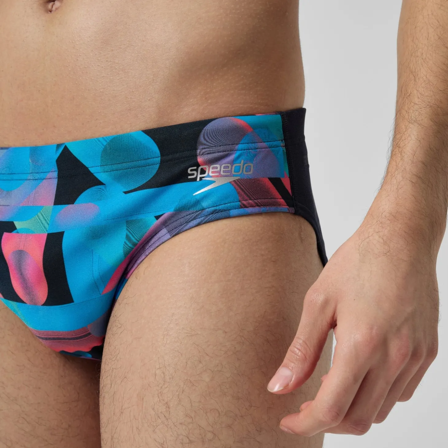 Slip de bain Hommes 7 cm Allover Digital pour Hommes Bleu marine profond/Rouge sirène